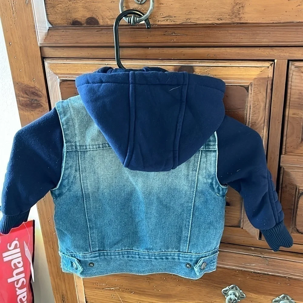 Urban Republic NWT Boy’s Jean Jacket With Hood Size 18 Months